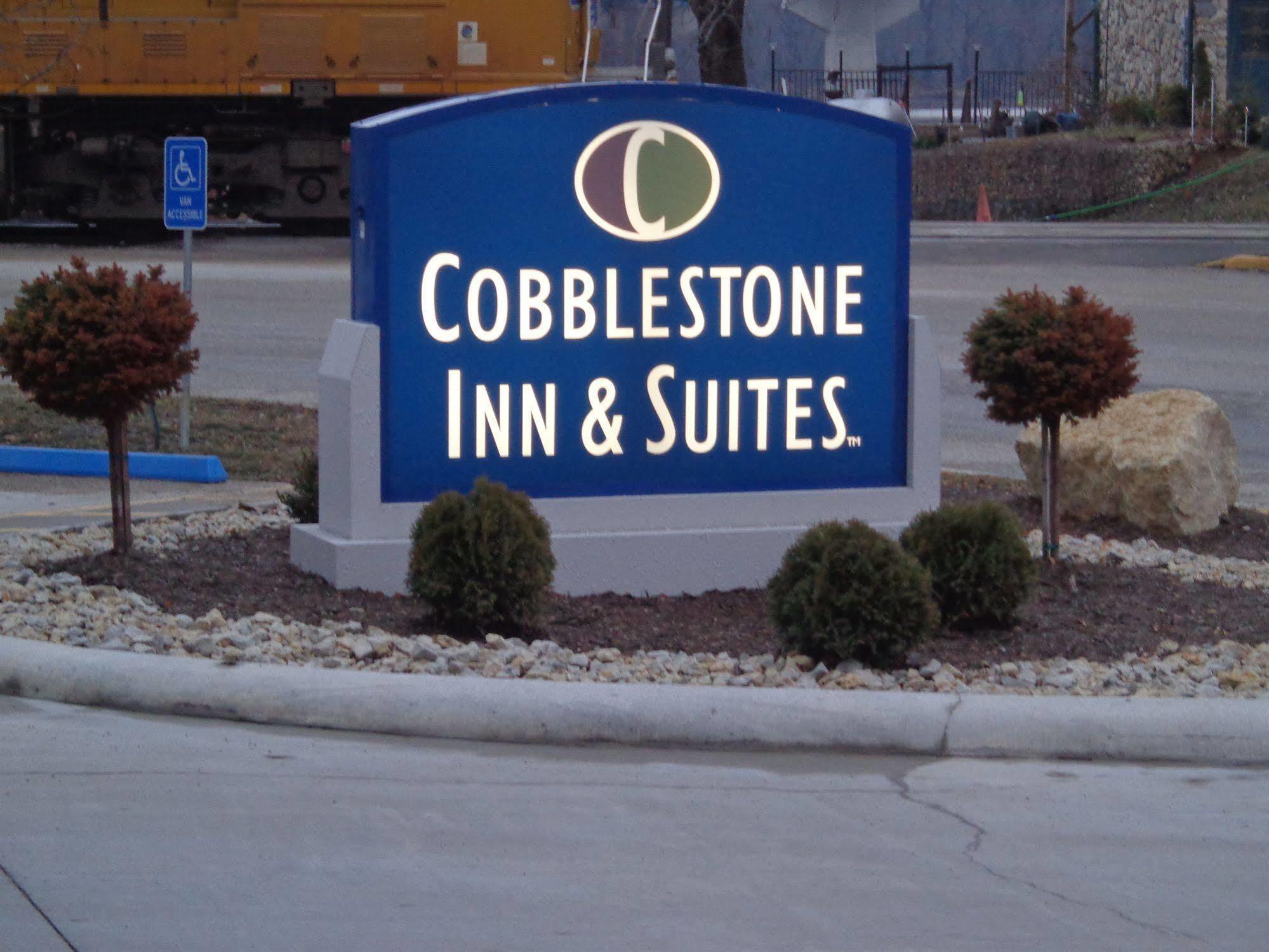 Cobblestone Inn & Suites - Marquette Exterior photo