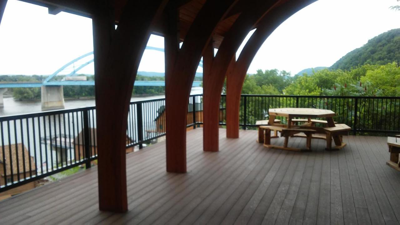 Cobblestone Inn & Suites - Marquette Exterior photo